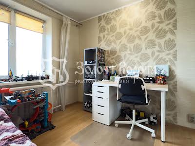 квартира за адресою Автозаводська вул., 25