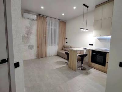 квартира за адресою Миру просп., 2-А