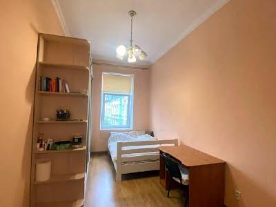 квартира по адресу Шептицких ул., 27