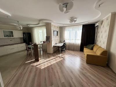 квартира по адресу Ревуцкого ул., 9