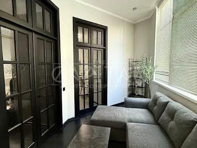 квартира за адресою Шота Руставелі вул., 20-Б