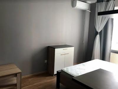 квартира за адресою Михайла Максимовича вул. (Онуфрія Трутенка), 7А