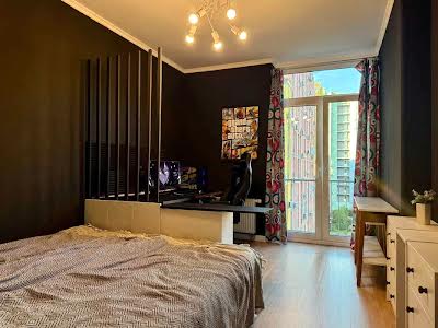 квартира за адресою Регенераторна вул., 4 к3