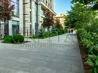 квартира за адресою Казимира Малевича вул. (Боженка), 75-77