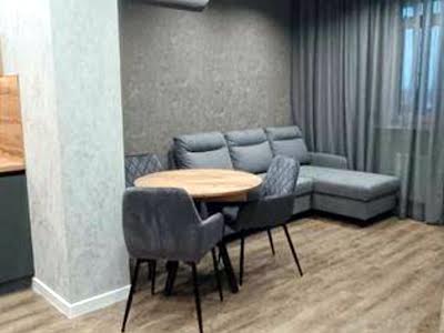 квартира по адресу Ревуцкого ул., 40Б