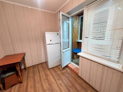 квартира за адресою Райдужна вул., 41