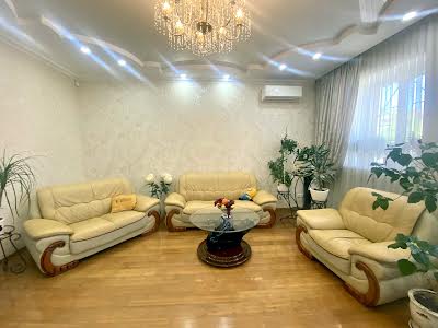 квартира по адресу Адмирала Лазарева ул., 40