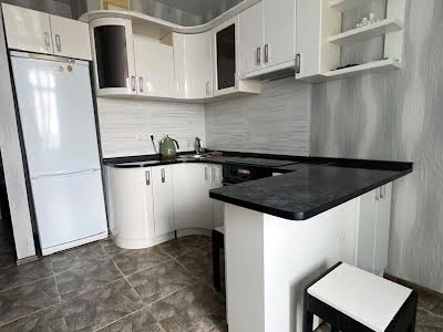 квартира за адресою Київ, Богатирська вул., 6