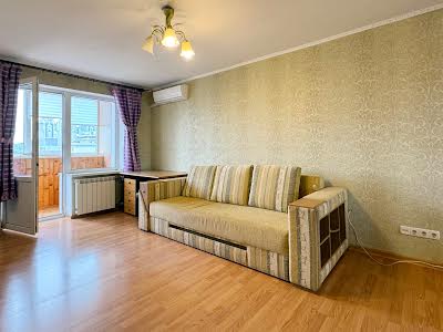 квартира за адресою Предславинська вул., 12