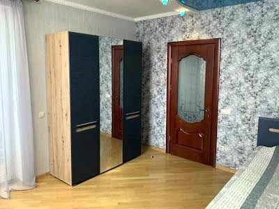 квартира за адресою Срібнокільська вул., 1