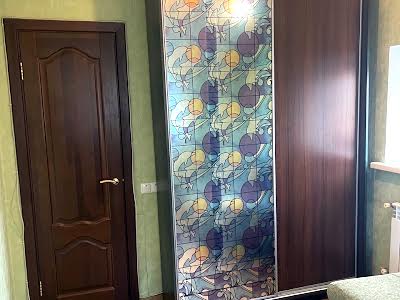 дом по адресу Патріарха Володимира Романюка ул. (Жовтнева), 9