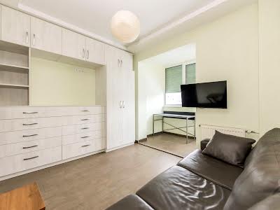 квартира за адресою Драгоманова вул., 25