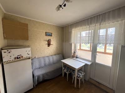 квартира за адресою Милославська вул., 23-В