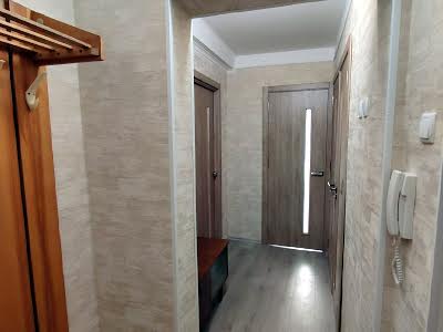 квартира за адресою Братиславська вул., 42