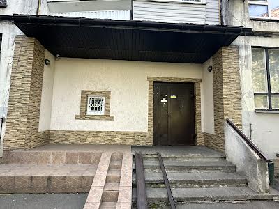 квартира за адресою Андрія Малишка вул., 11