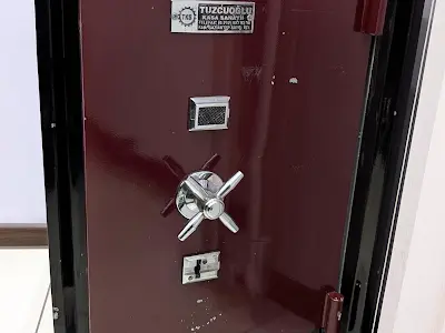 коммерческая по адресу Шота Руставели ул., 1