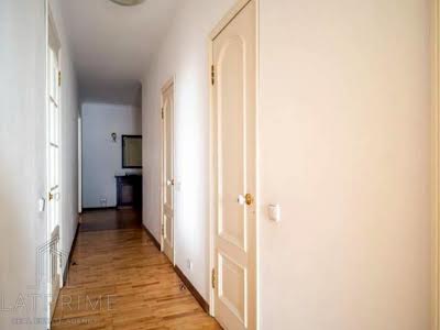 квартира за адресою Старонаводницька вул., 8