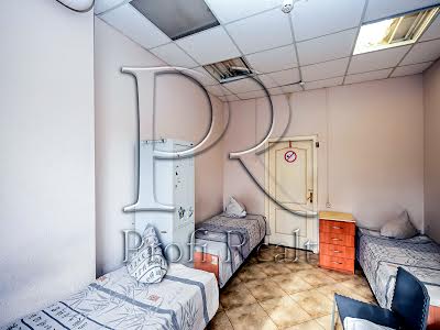 комерційна за адресою Кубанської України вул. (Маршала Жукова), 21-А
