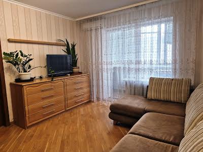 квартира за адресою Ревуцького вул., 44-Б