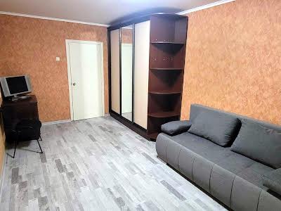 квартира за адресою Зодчих вул., 30