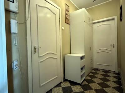 квартира за адресою Озерна вул., 14