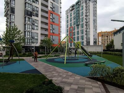 квартира за адресою Кришталева вул., 1-А