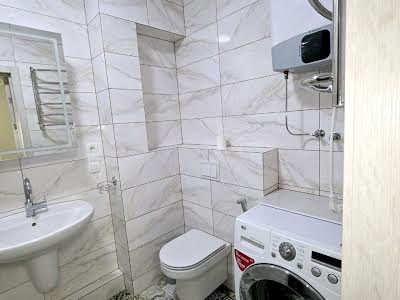 квартира за адресою Коломийський пров., 17/31а