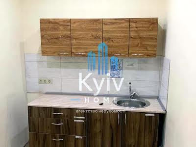 комерційна за адресою Хрещатик вул., 8