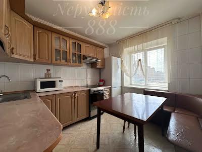 квартира за адресою Київ, Драгоманова вул., 31