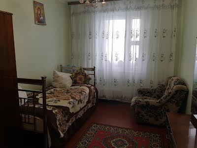 квартира за адресою Київ, Каштанова вул., 8-А