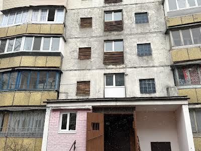 квартира за адресою Академіка Булаховського вул., 24