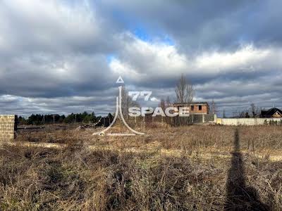 ділянка за адресою с. Іванковичі, Зоряна, 1