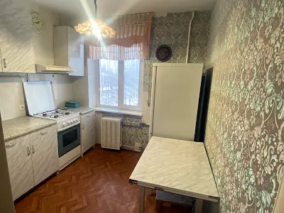 квартира за адресою Донца, 19