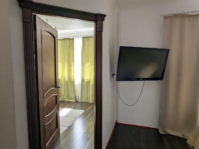 квартира за адресою с. Святопетрівське, Тараса Шевченка бульв., 5