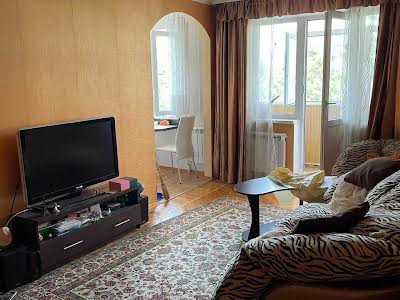 квартира за адресою Каденюка вул., 28