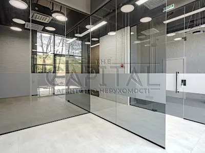 коммерческая по адресу Любомира Гузара просп. (Космонавта Комарова), 9Б