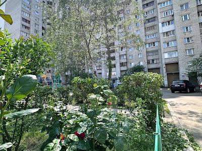 квартира за адресою Київ, Драгоманова вул., 31