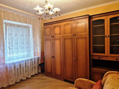 квартира за адресою Ревуцького вул., 44-Б