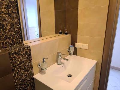 квартира за адресою Василя Симоненка вул., 5а