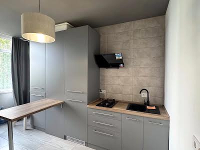 квартира за адресою Київ, Практична вул., 3