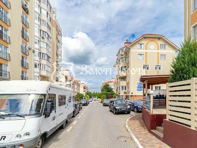 коммерческая по адресу с. Святопетровское, Богдана Хмельницкого ул., 5-В