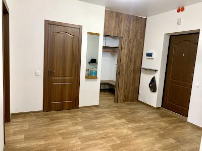 квартира по адресу Ревуцкого ул., 40-Г