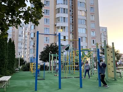 квартира за адресою Богдана Хмельницького вул., 1-В
