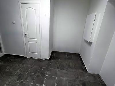 комерційна за адресою Романа Шухевича просп. (Генерала Ватутіна), 2-А