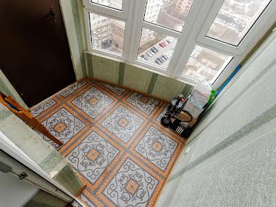 квартира за адресою Анни Ахматової вул., 22