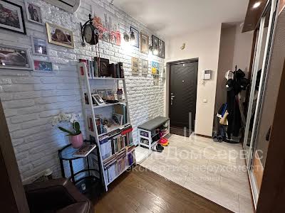 квартира за адресою Дегтярівська вул., 25а к1