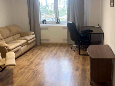 квартира за адресою Феодосійський пров., 12