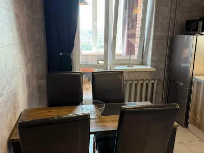 квартира за адресою Ревуцького вул., 5