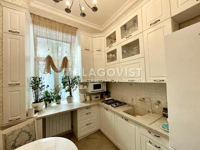 квартира за адресою Шота Руставелі вул., 32