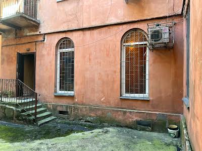 комерційна за адресою Генерала Тараса Чупринки вул. (), 20